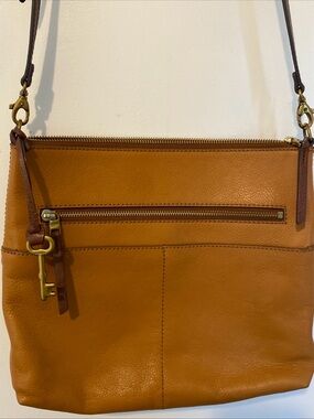 Fossil Fiona Cognac/Tan Leather Crossbody with Brass Key Charm Adjustable Strap